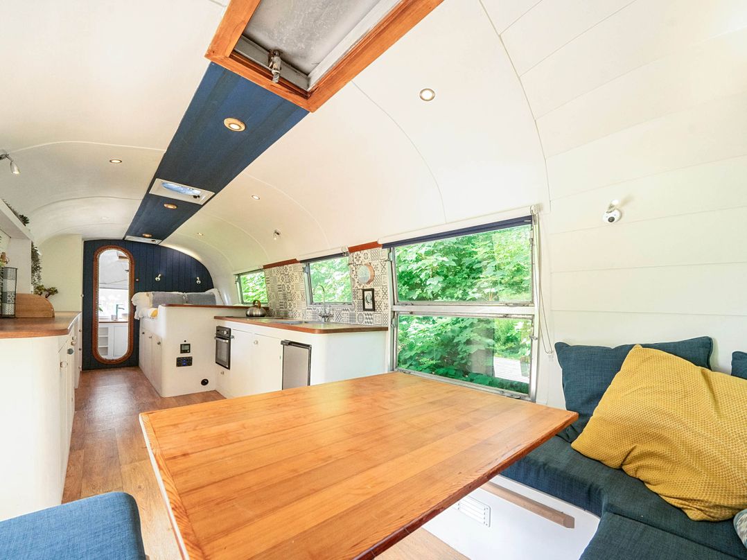 Sleeps 2 - Private Hot Tub - Fire Pit