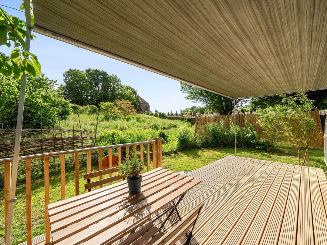 Sleeps 2 - Private Hot Tub - Fire Pit