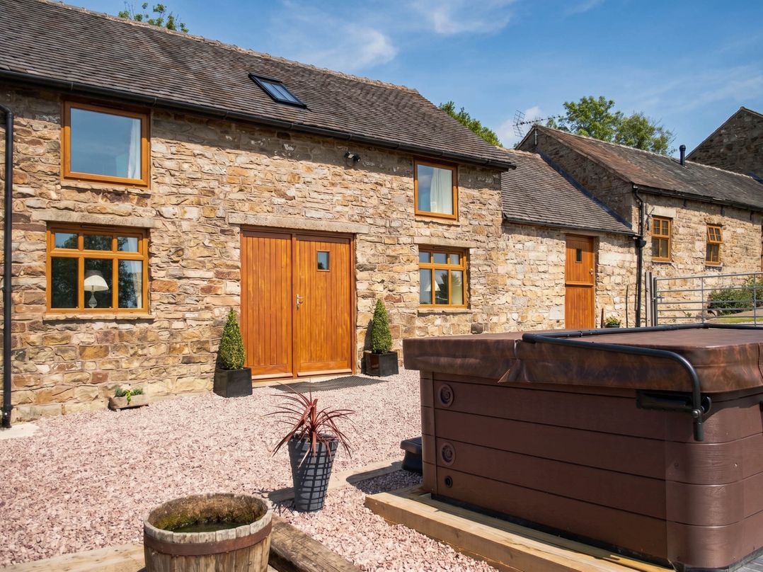 The Barn at Brambles Farm Sleeps 6 Hot Tub