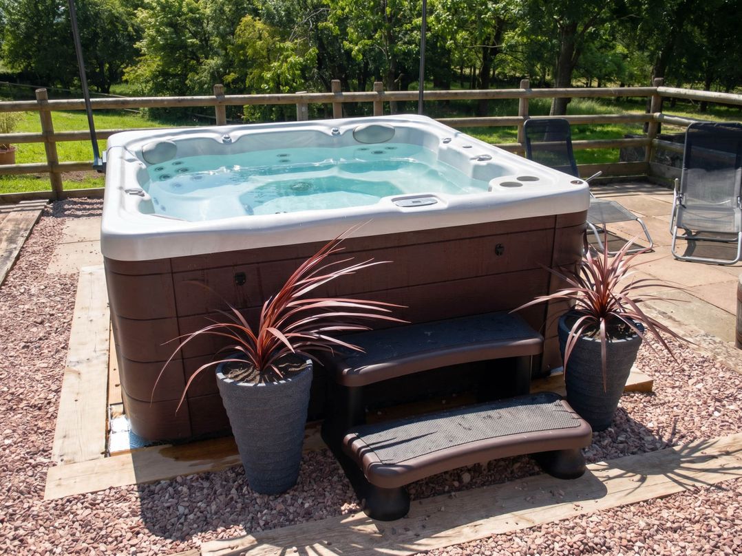 The Barn at Brambles Farm Sleeps 6 Hot Tub