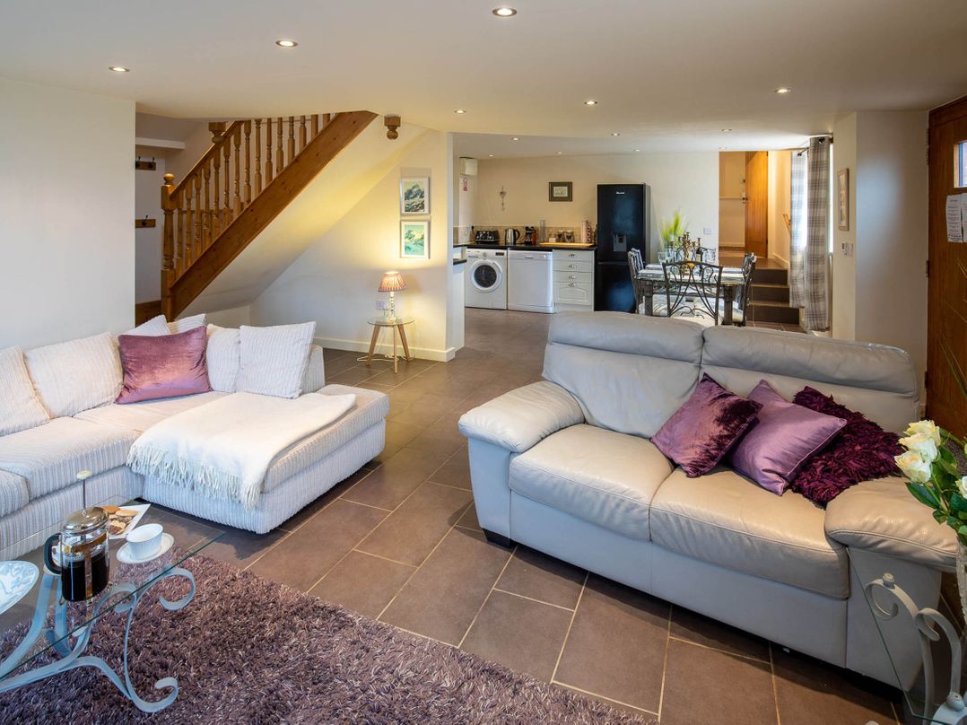 The Barn at Brambles Farm Sleeps 6 Hot Tub