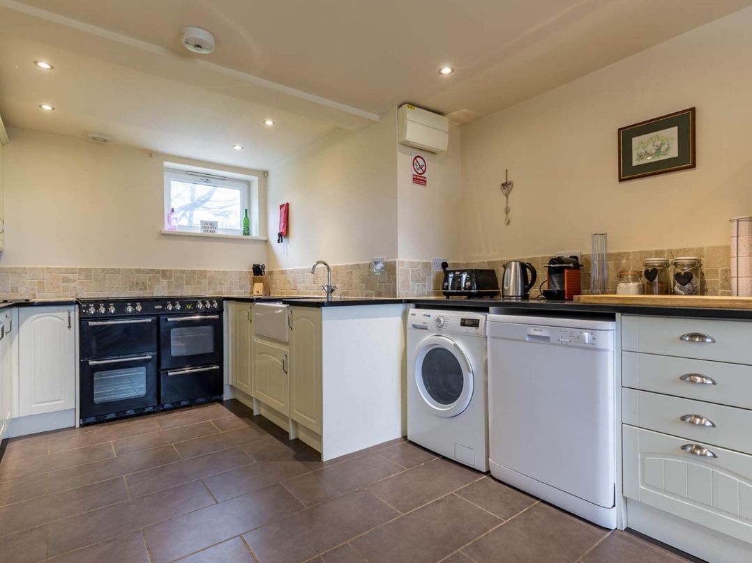 The Barn at Brambles Farm Sleeps 6 Hot Tub