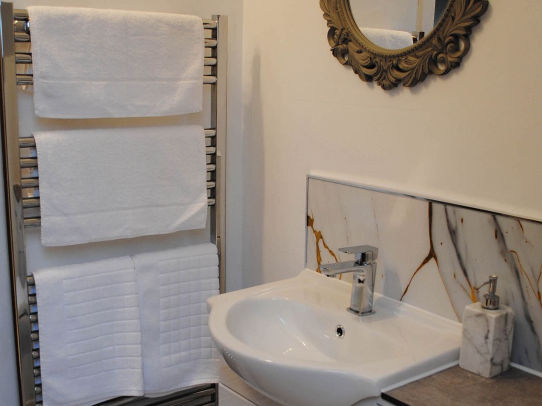 The Barn at Brambles Farm Sleeps 6 Hot Tub