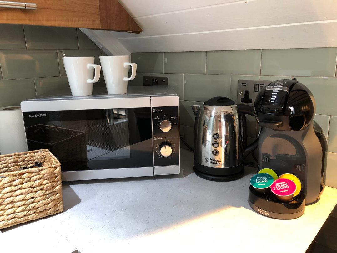 Cottage Sleeps 4 Pet Friendly Garden By Beach
