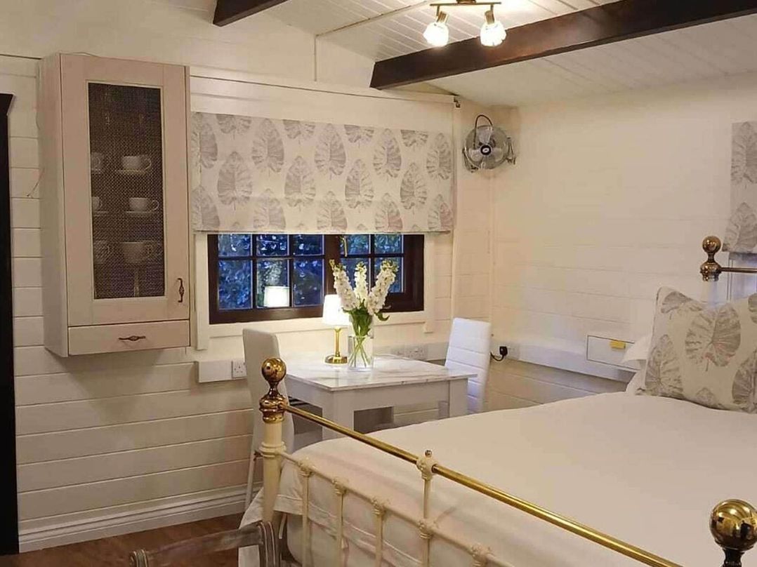 1 Bed Lodge Southampton Sleeps 2 Parking
