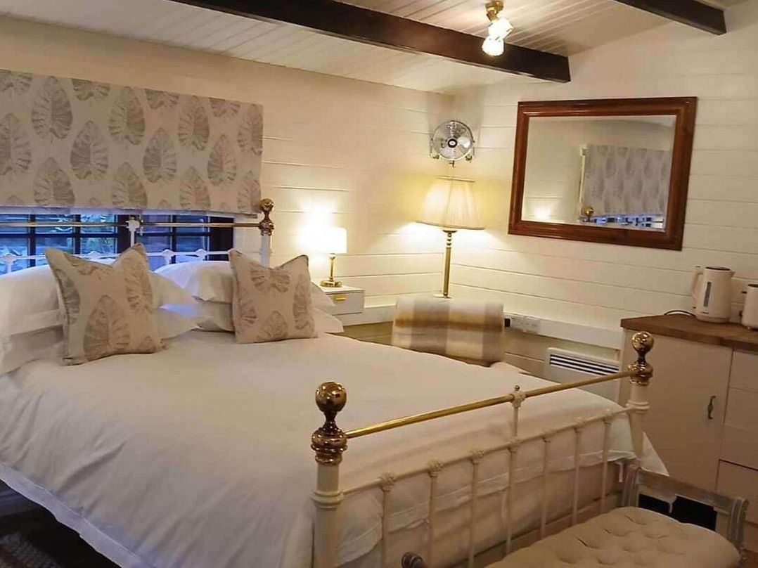 1 Bed Lodge Southampton Sleeps 2 Parking