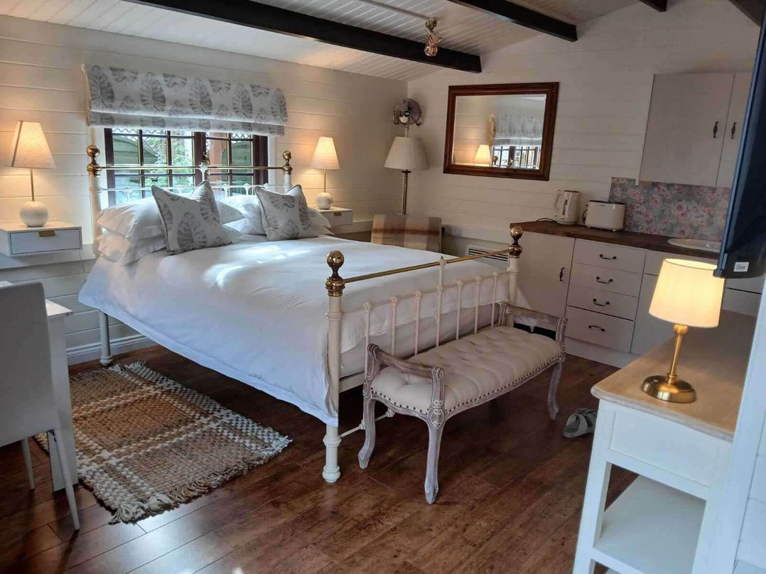 1 Bed Lodge Southampton Sleeps 2 Parking