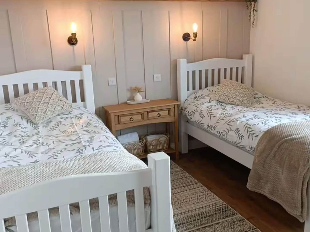 Aberporth 2 Bed Cottage Sleeps 4 Pet Friendly