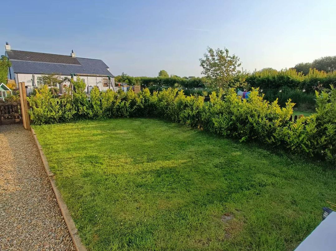 Aberporth 2 Bed Cottage Sleeps 4 Pet Friendly