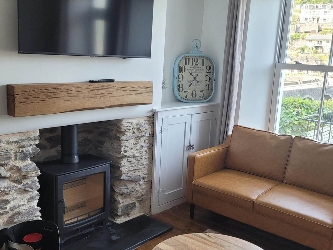 Looe Cottage Seaside views log fire sleeps 4