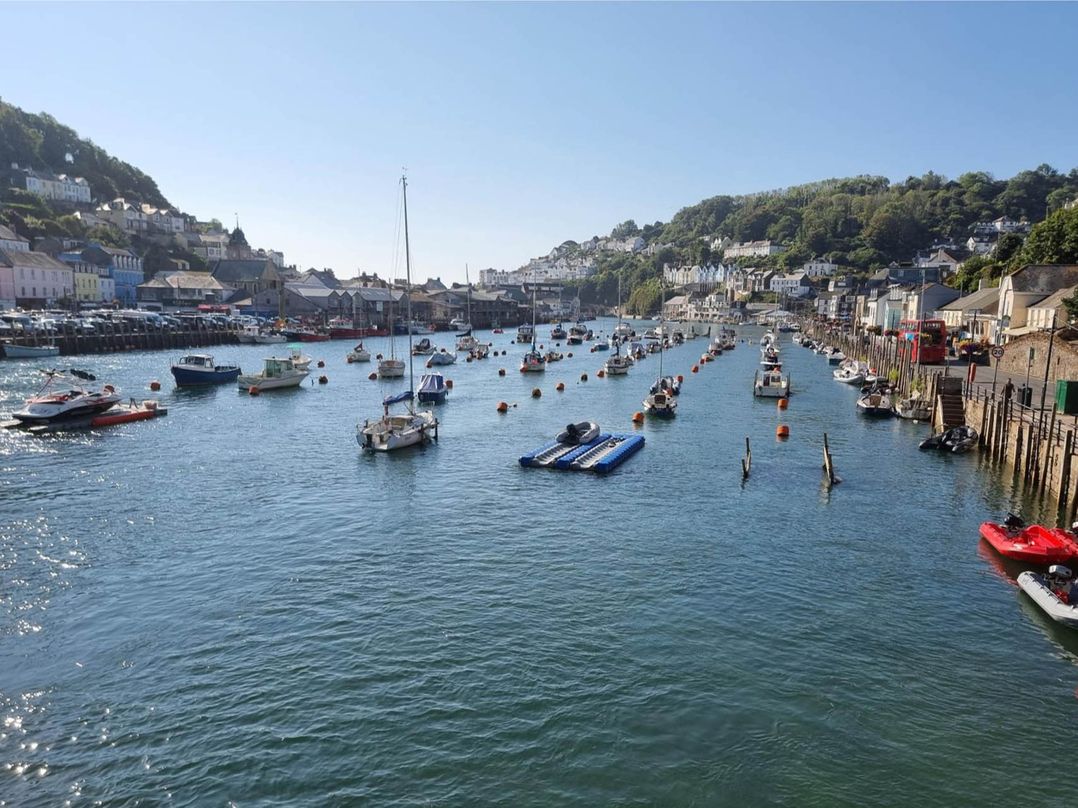 Looe Cottage Seaside views log fire sleeps 4