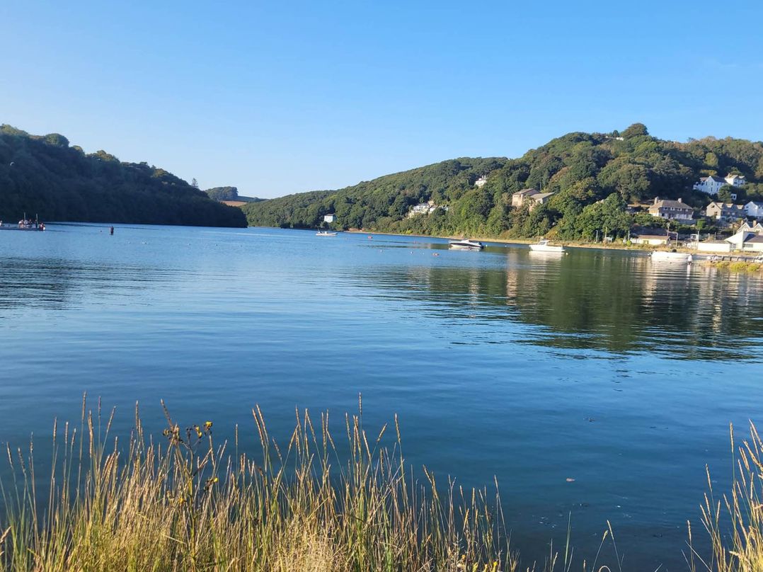 Looe Cottage Seaside views log fire sleeps 4