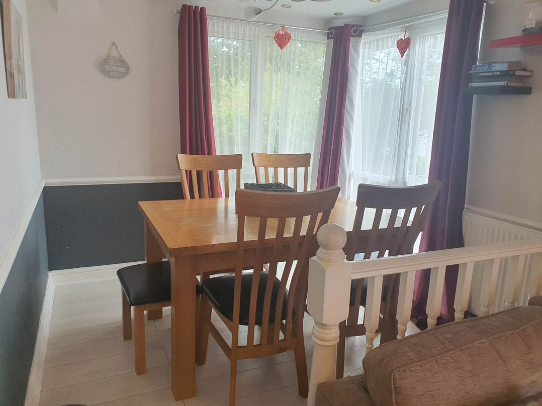 Wooden 3Bed Lodge Sleeps 9 with Front Decking