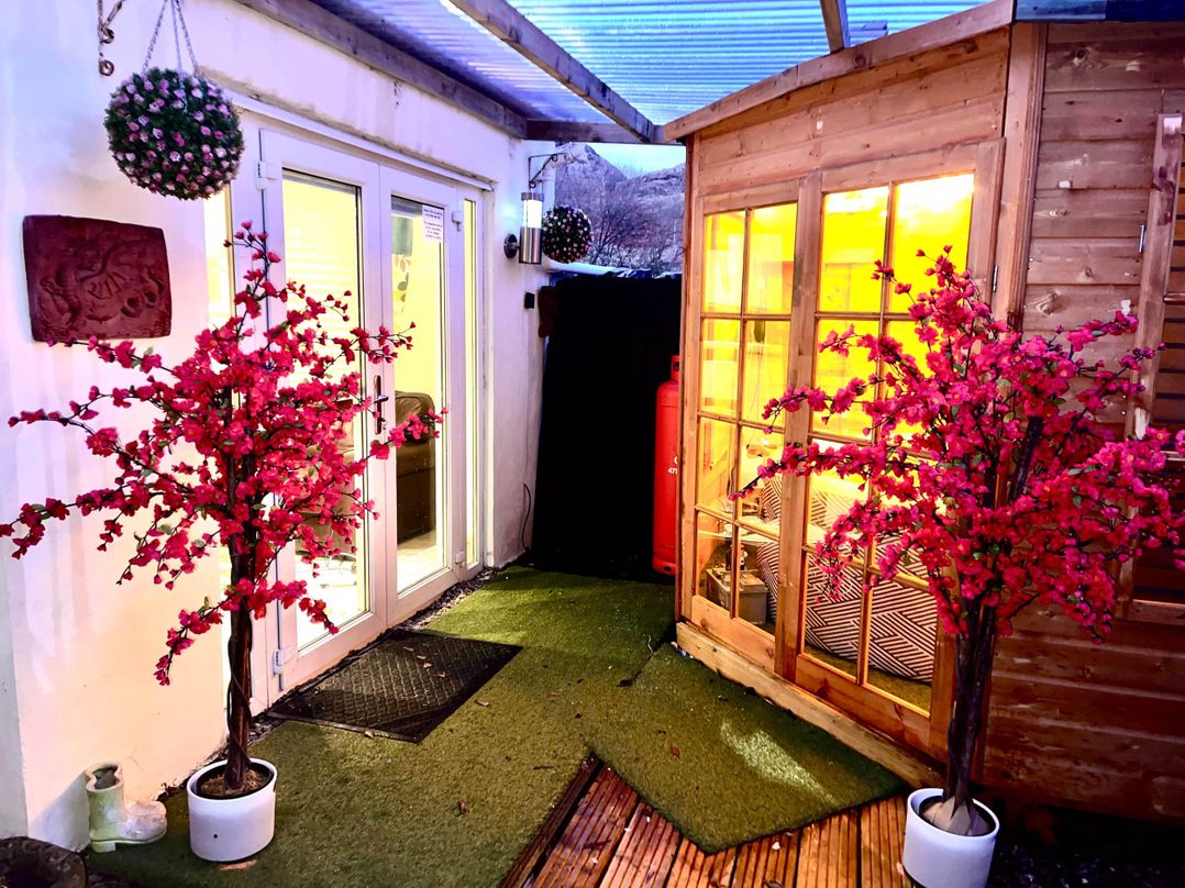 Zip 12 cottage Near Zip World Near Snowdonia