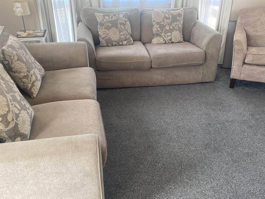 Caravan Sleeps 5 Pets Ok Parking Linen Incl