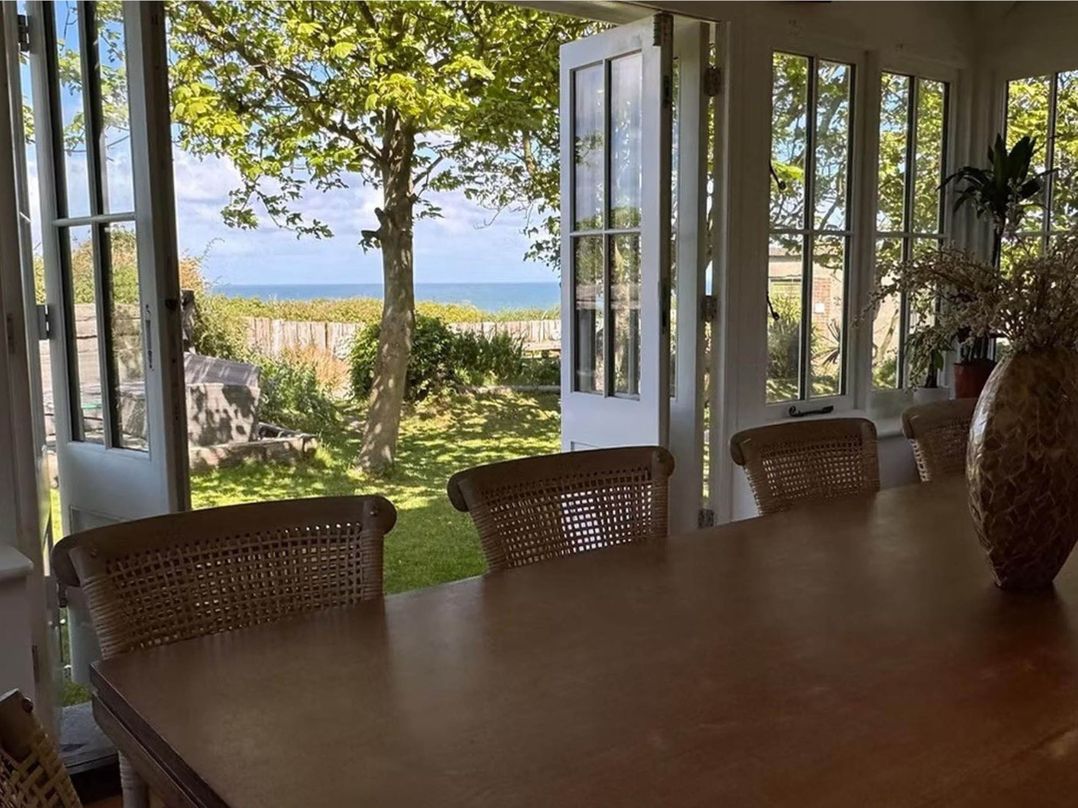 Norfolk Seaview Luxury Retreat with 7 Bedrooms