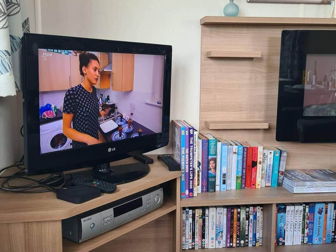 2 Bed Lodge Sleeps 6 Parking Pets Wifi