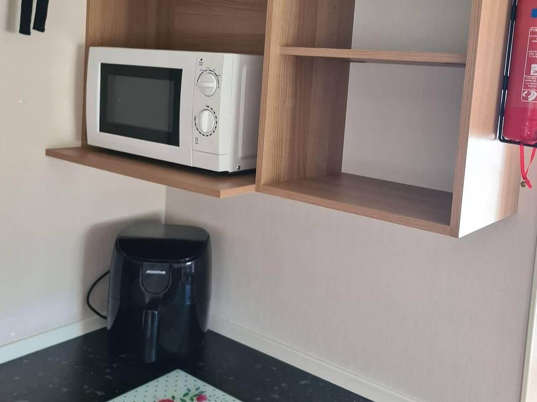 2 Bed Lodge Sleeps 6 Parking Pets Wifi