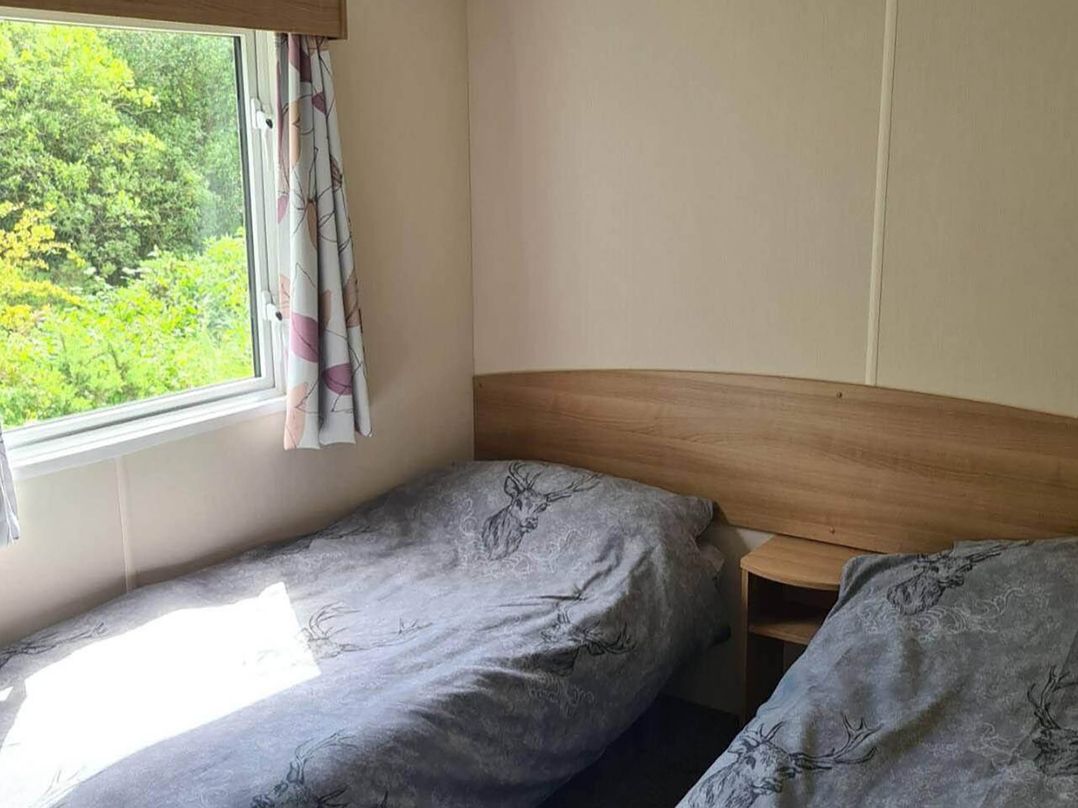 2 Bed Lodge Sleeps 6 Parking Pets Wifi
