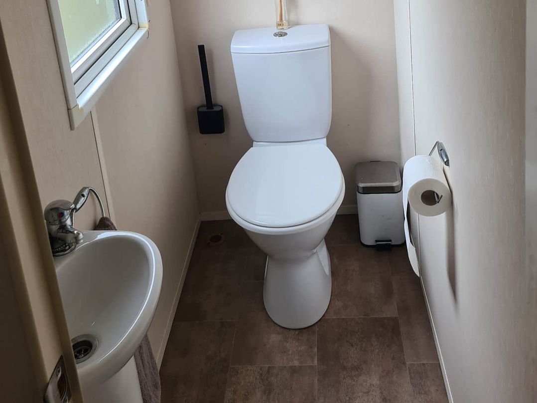 2 Bed Lodge Sleeps 6 Parking Pets Wifi