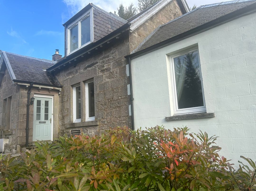 1 Station Cottages