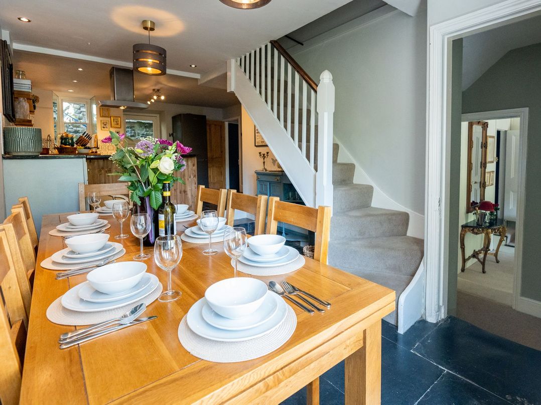 Gwynfryn House, Gorgeous Riverside Property Near The Beach