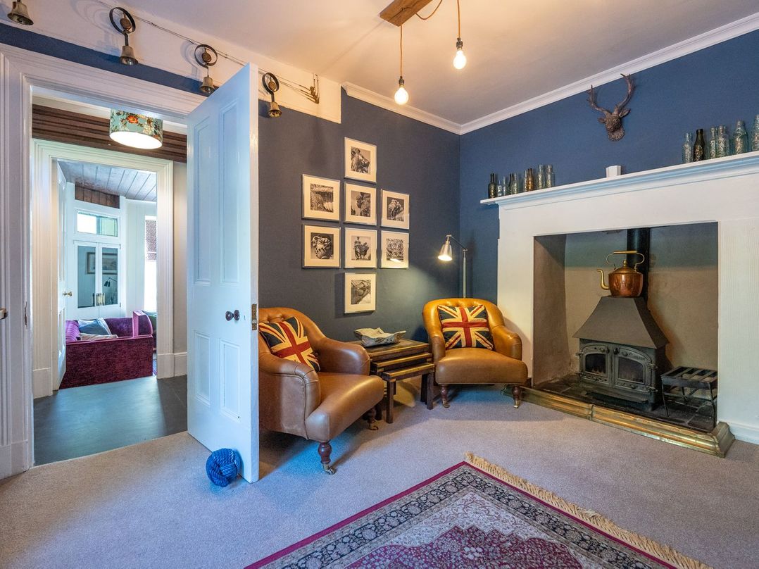 Gwynfryn House, Gorgeous Riverside Property Near The Beach