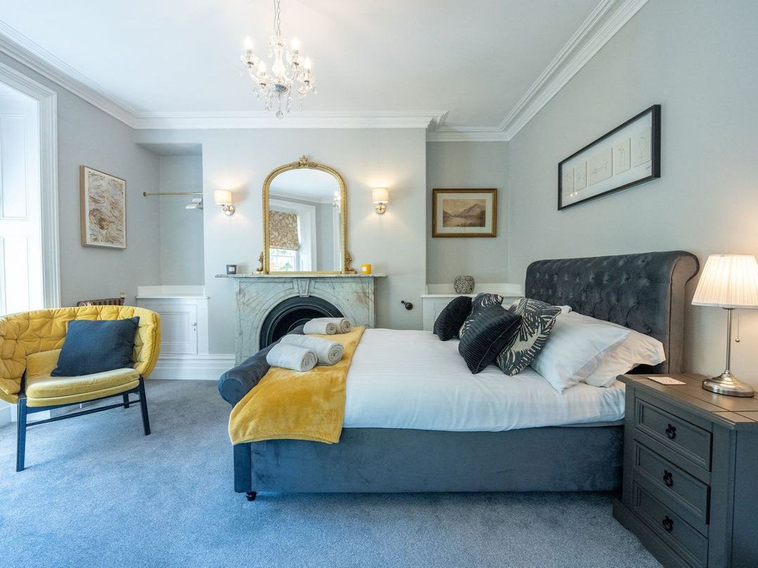 Gwynfryn House, Gorgeous Riverside Property Near The Beach