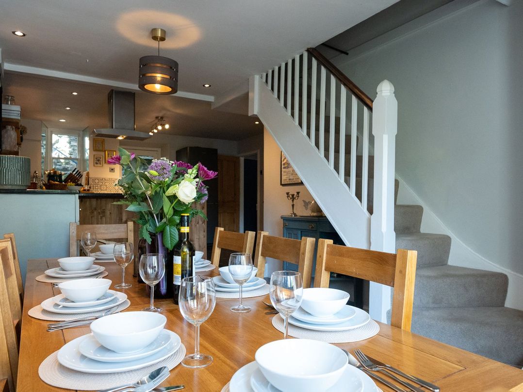 Gwynfryn House, Gorgeous Riverside Property Near The Beach