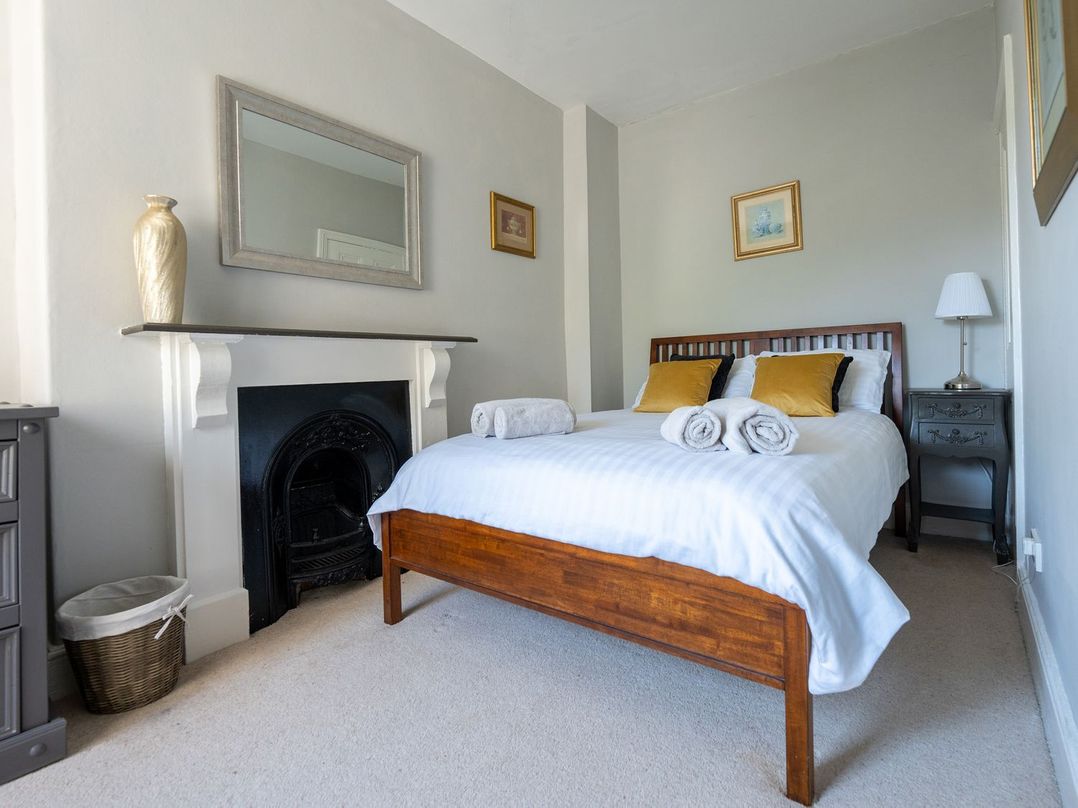 Gwynfryn House, Gorgeous Riverside Property Near The Beach