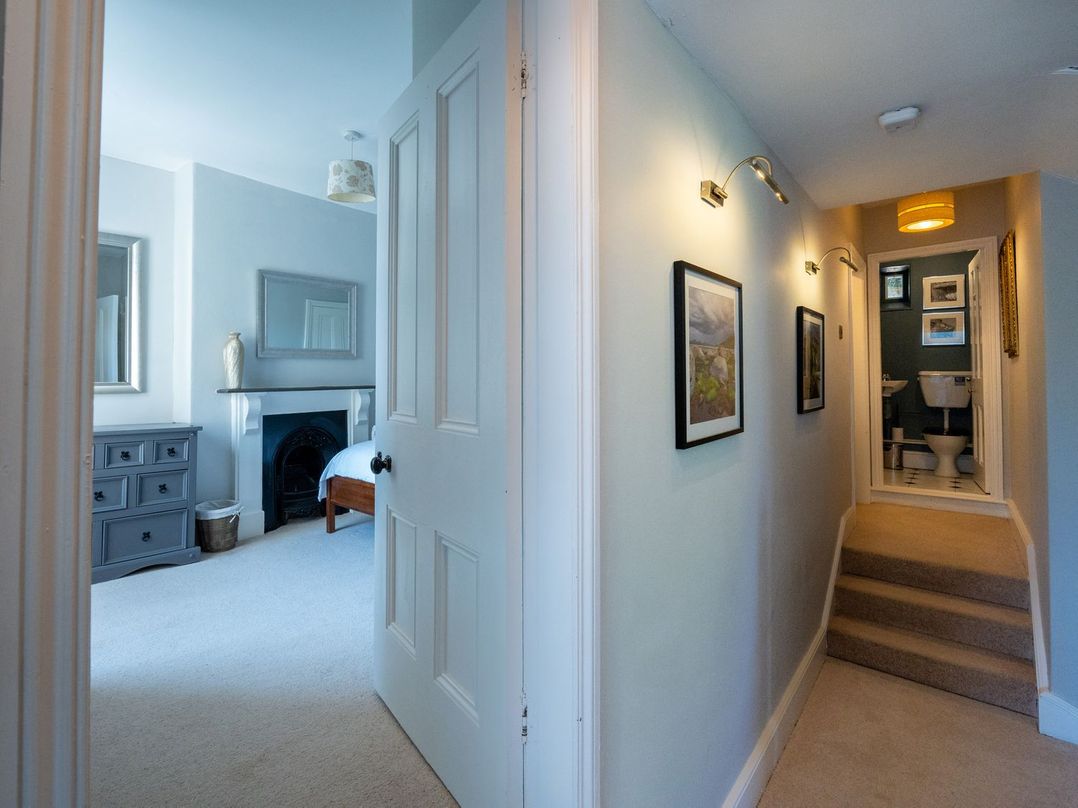 Gwynfryn House, Gorgeous Riverside Property Near The Beach