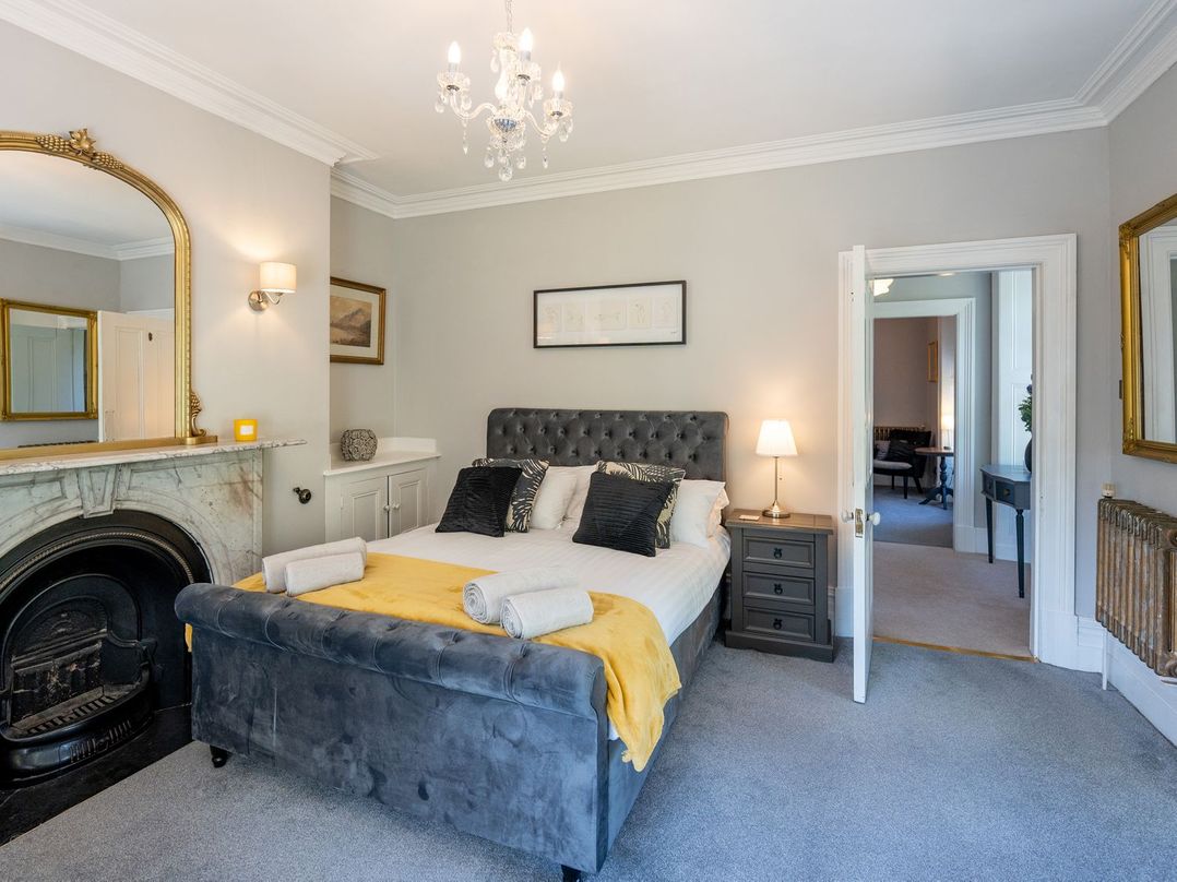 Gwynfryn House, Gorgeous Riverside Property Near The Beach