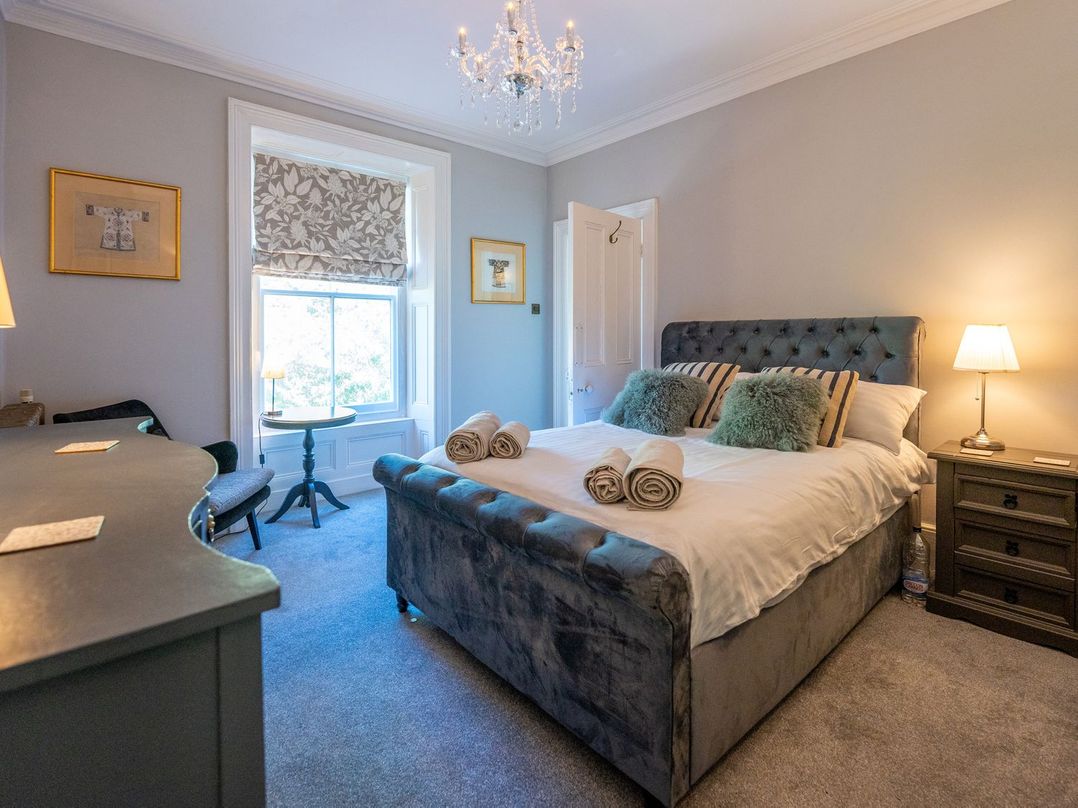 Gwynfryn House, Gorgeous Riverside Property Near The Beach