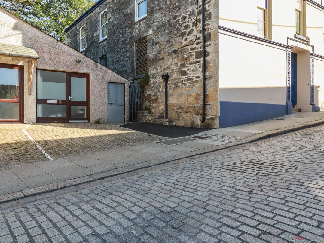 Newseal House