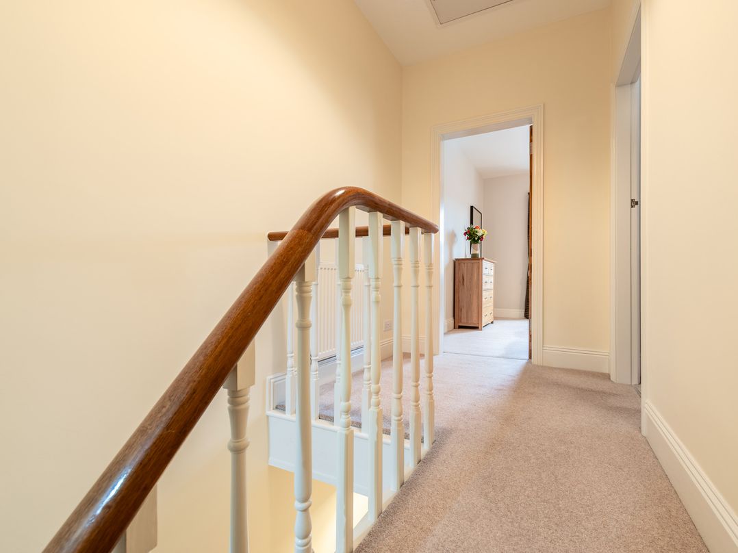 18 Mayville Avenue