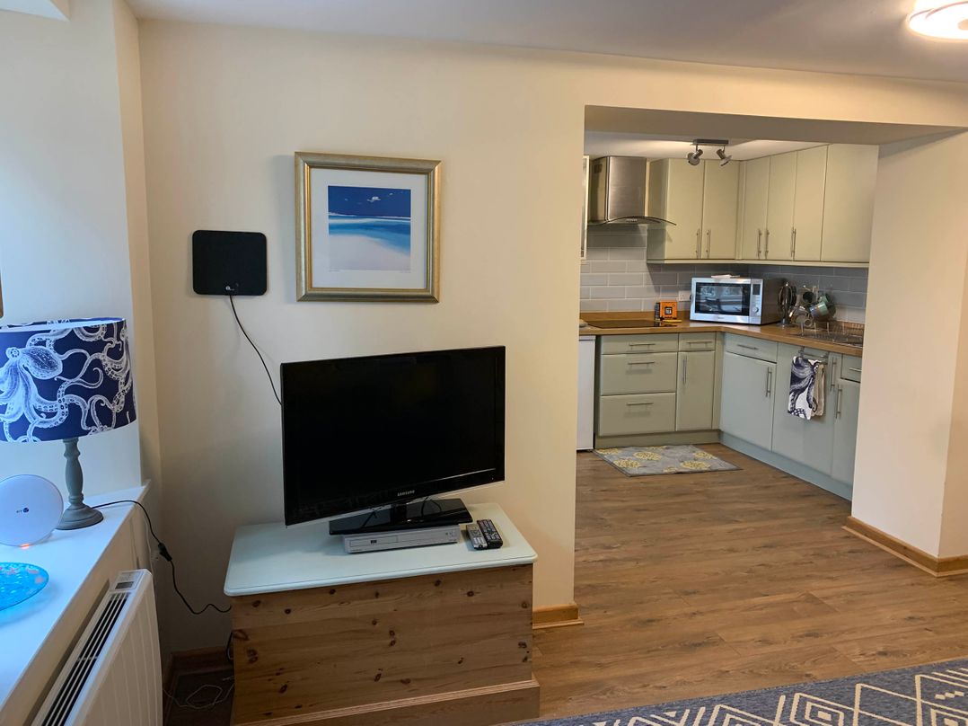1 Bed Cottage Parking Patio close to coasts