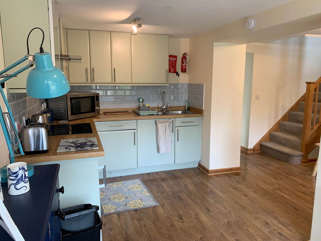1 Bed Cottage Parking Patio close to coasts