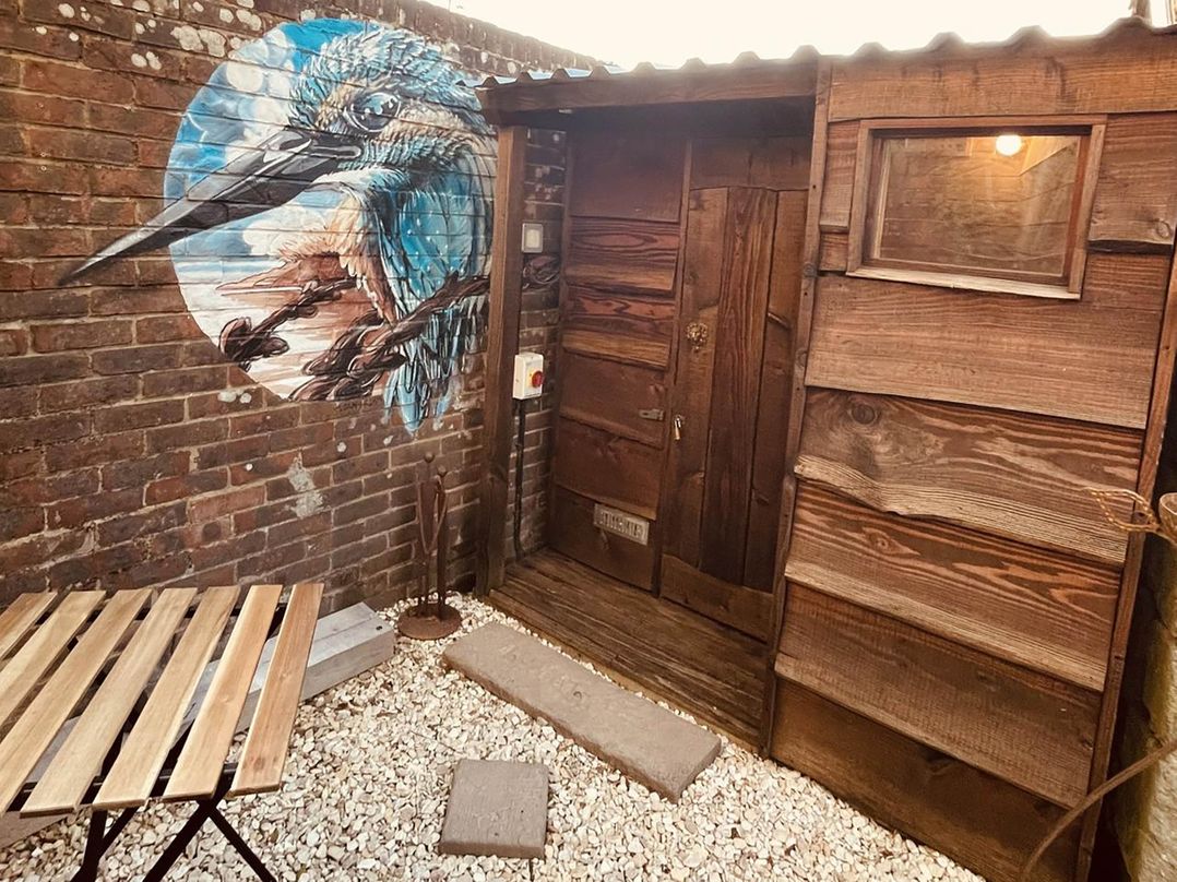 Charming Cottage Sleeps 4 with Sauna