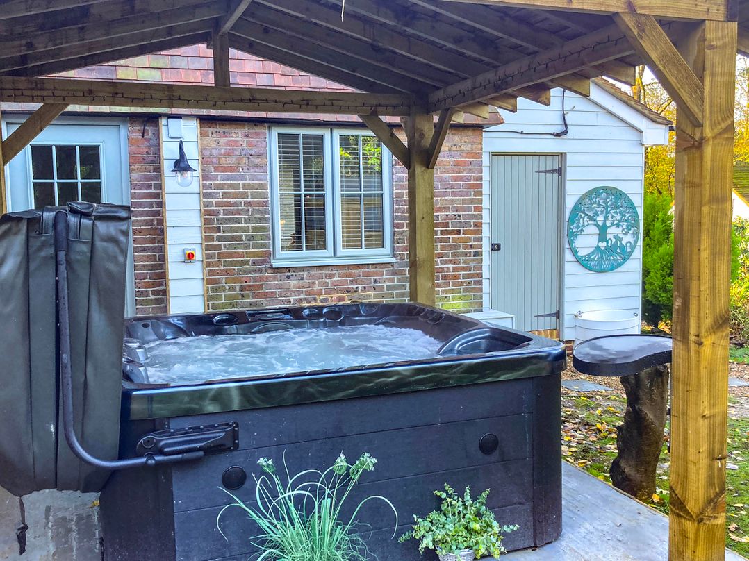 5Bed 10Guests Fireplace HotTub Pets ok Parking