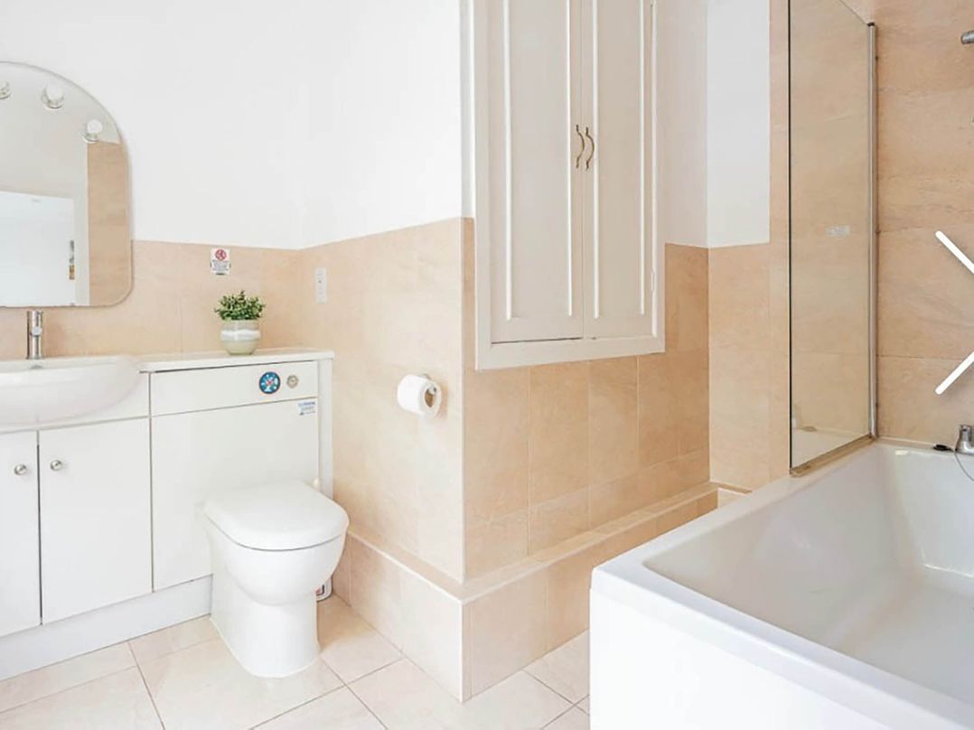 3 bedroom house 3mins to beach PetsOk