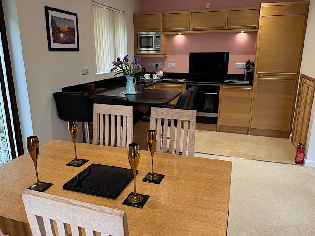 River Tamar Couples Retreat Dog Friendly