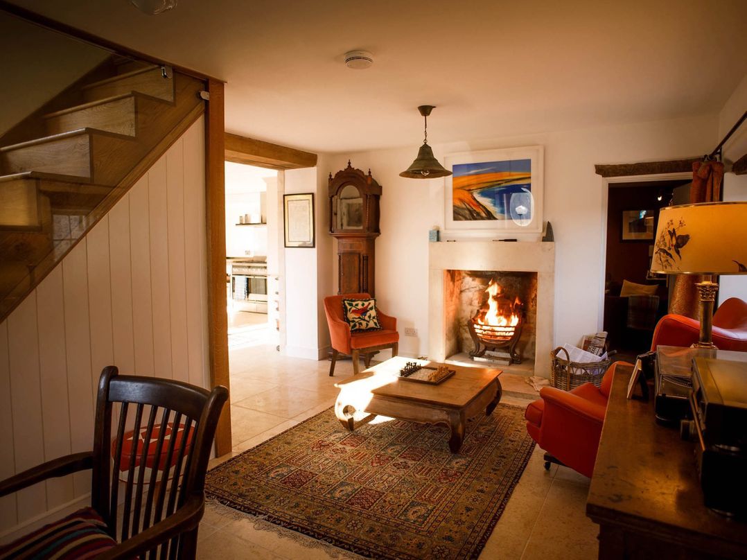 Cotswolds AoNB Cottage Modern Renovation Sleeps8