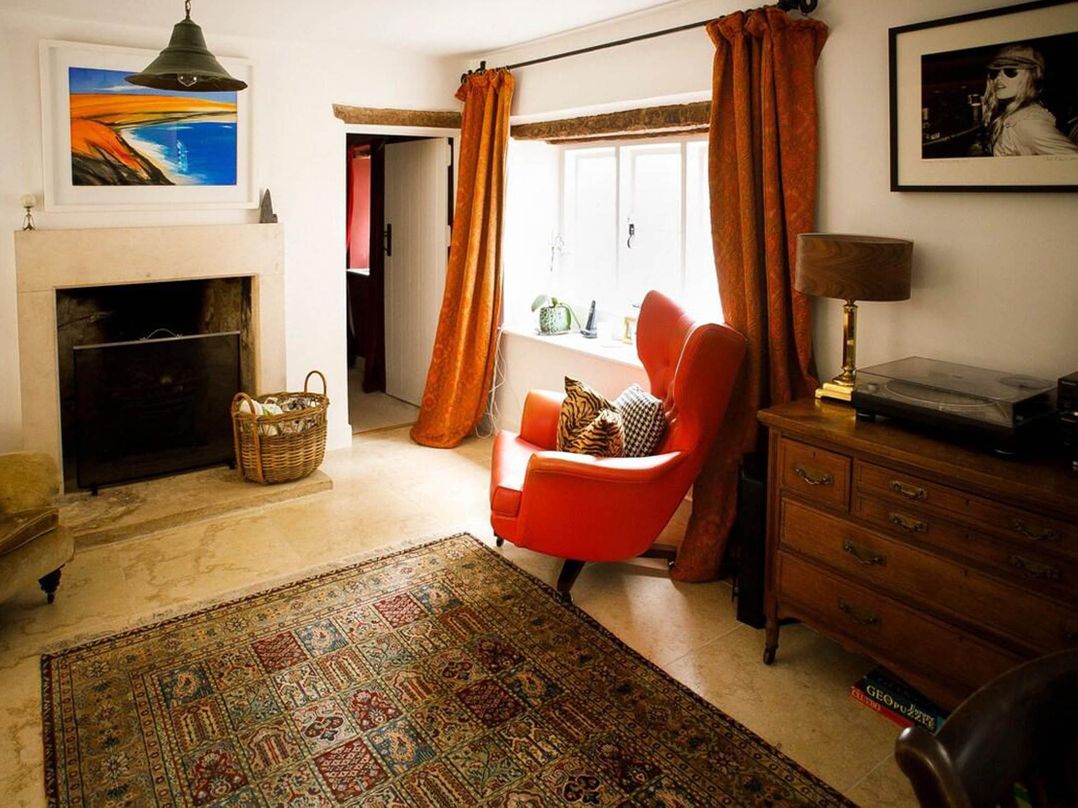 Cotswolds AoNB Cottage Modern Renovation Sleeps8