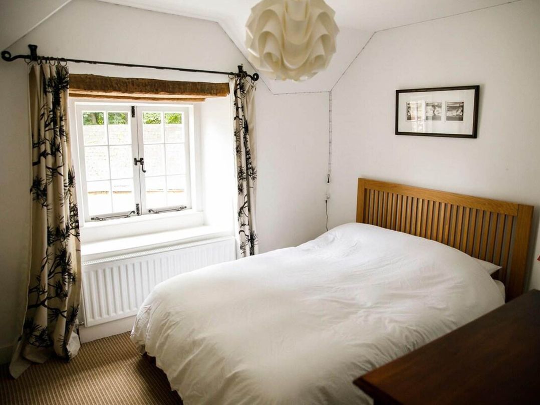 Cotswolds AoNB Cottage Modern Renovation Sleeps8