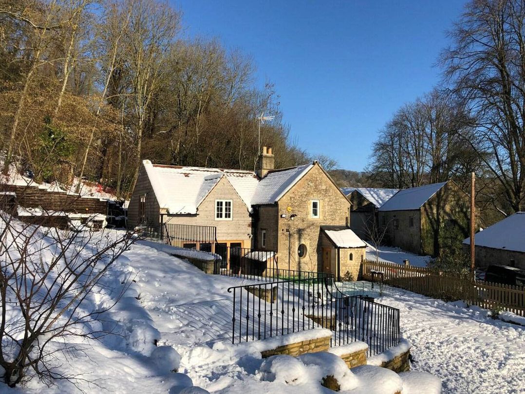 Cotswolds AoNB Cottage Modern Renovation Sleeps8