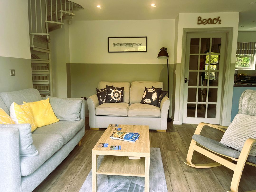 2 Bedrooms overlooking Little Petherick Creek