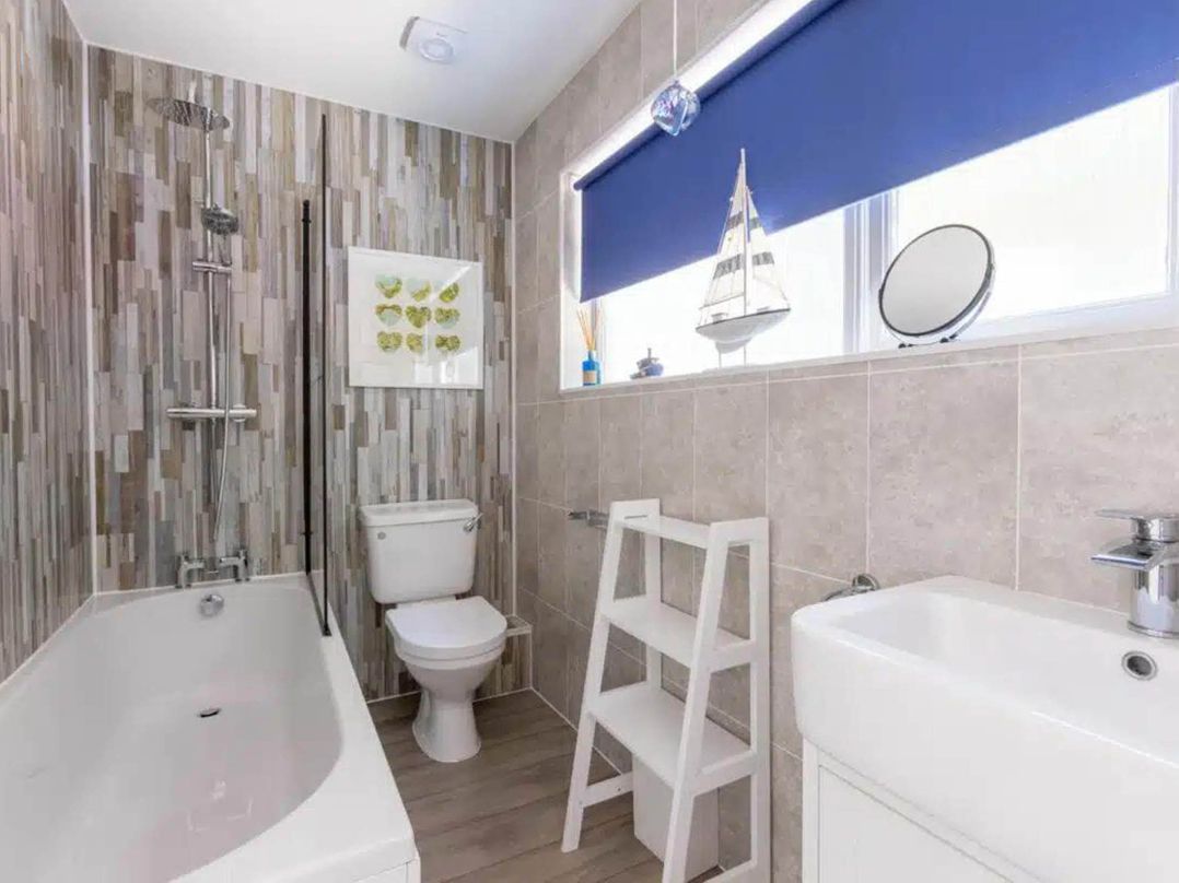 2 Bedrooms overlooking Little Petherick Creek