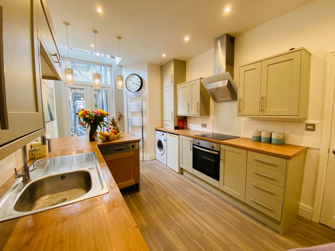Blackpool 4 Beds Sleeps 10 Pet Friendly