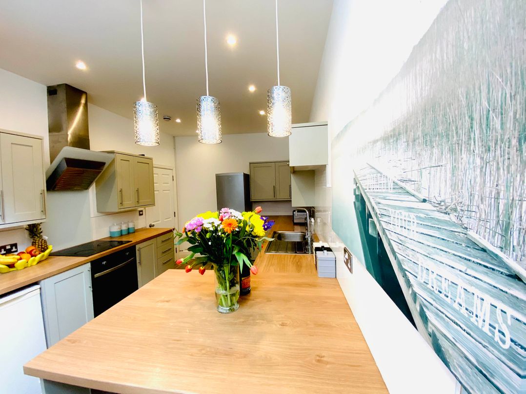 Blackpool 4 Beds Sleeps 10 Pet Friendly