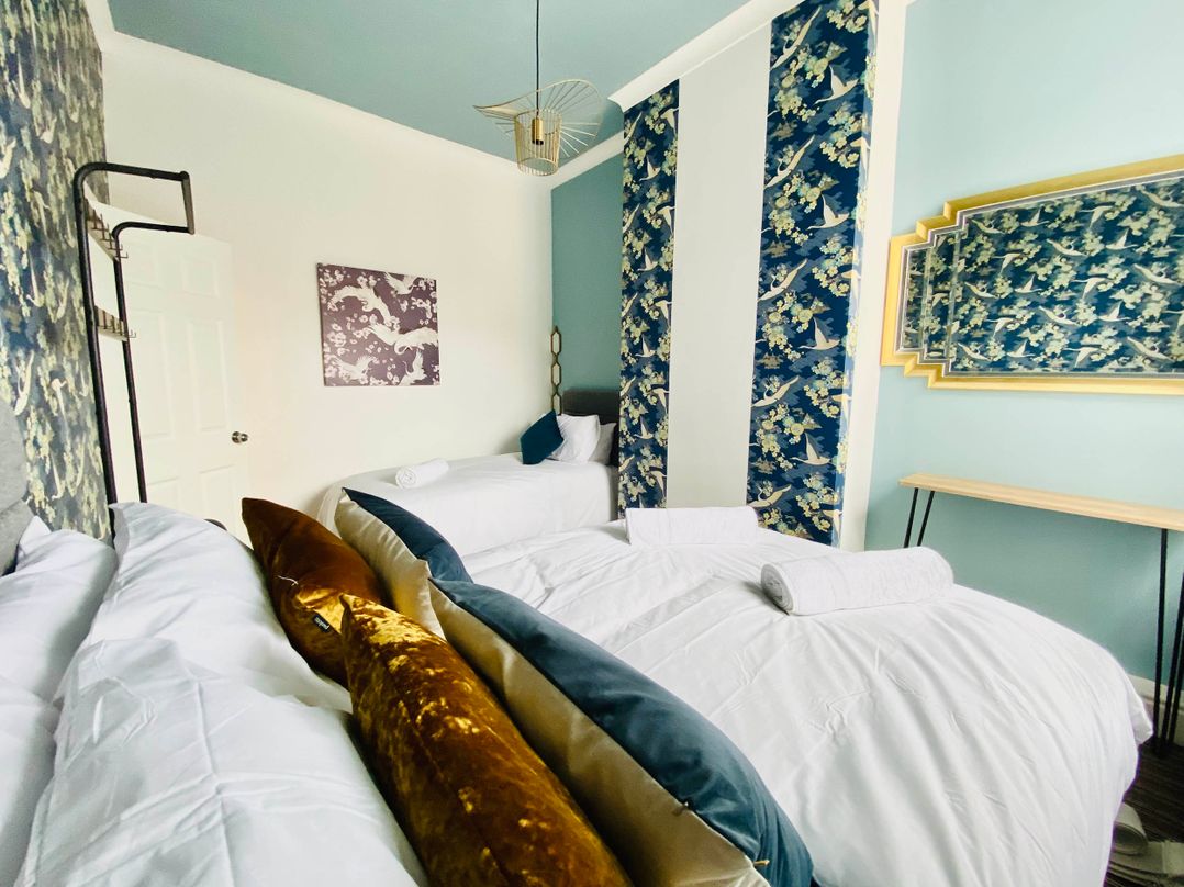 Blackpool 4 Beds Sleeps 10 Pet Friendly
